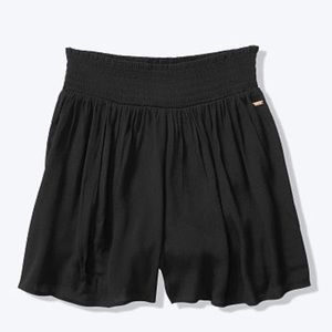 NWT VS PINK Smocked Shorts